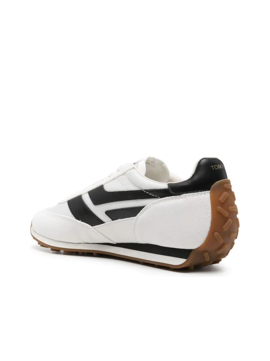 Sneakers With Contrasting Heel
